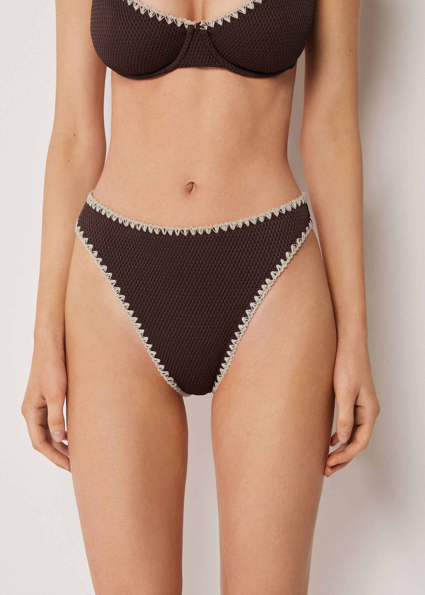 High-Waisted Brazilian Bikini Bottoms Bicolor Embroidery