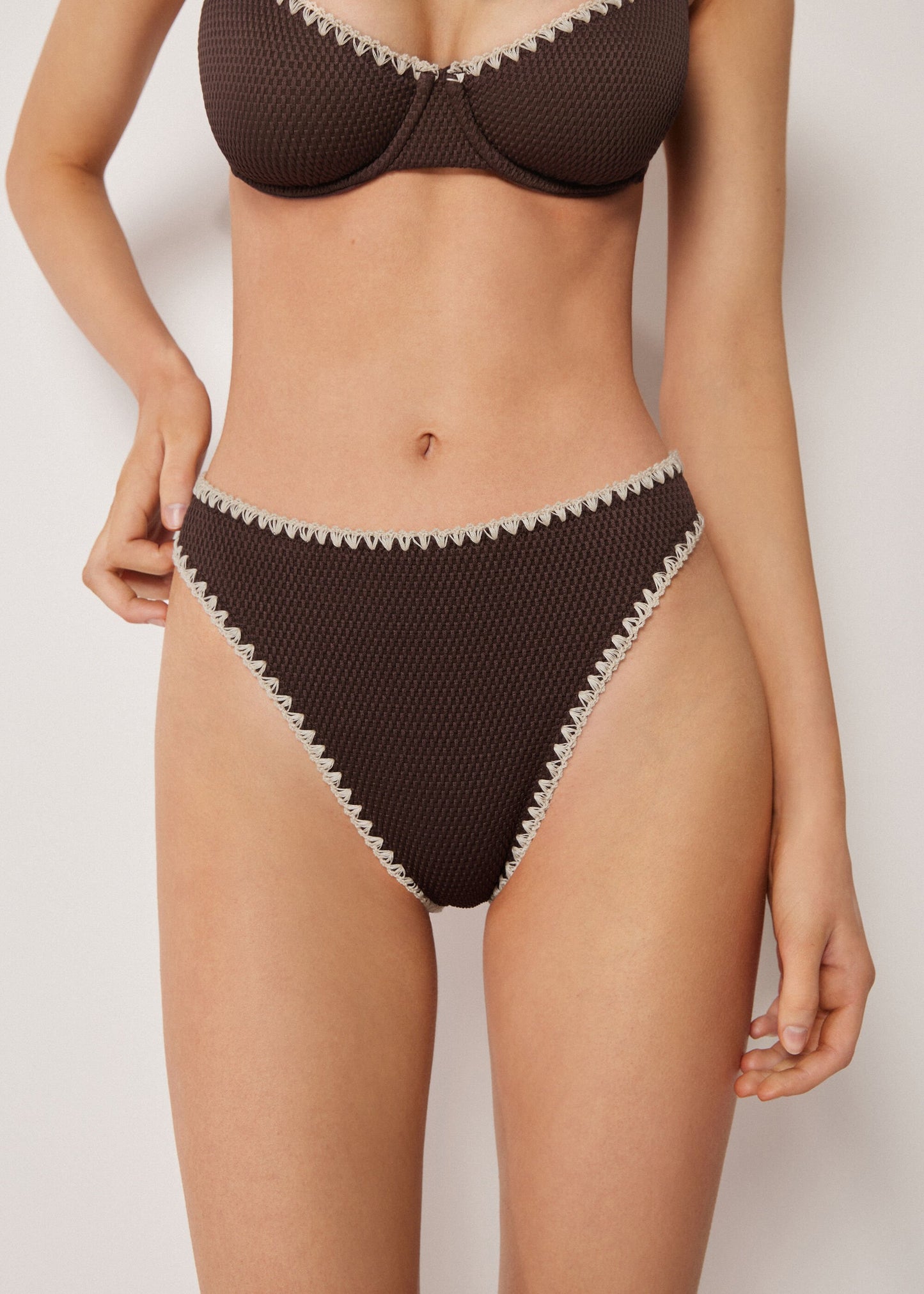 High-Waisted Brazilian Bikini Bottoms Bicolor Embroidery
