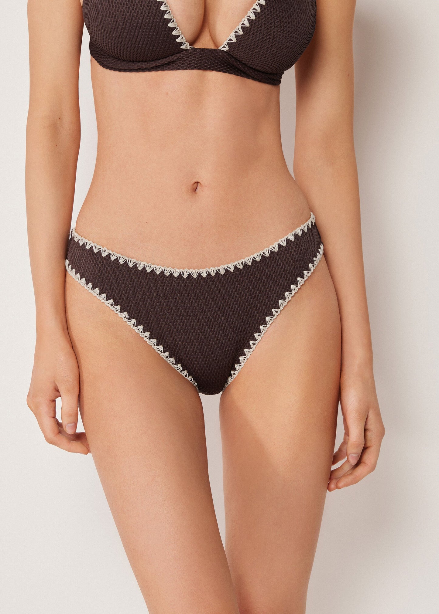 Bikini Bottoms Bicolor Embroidery