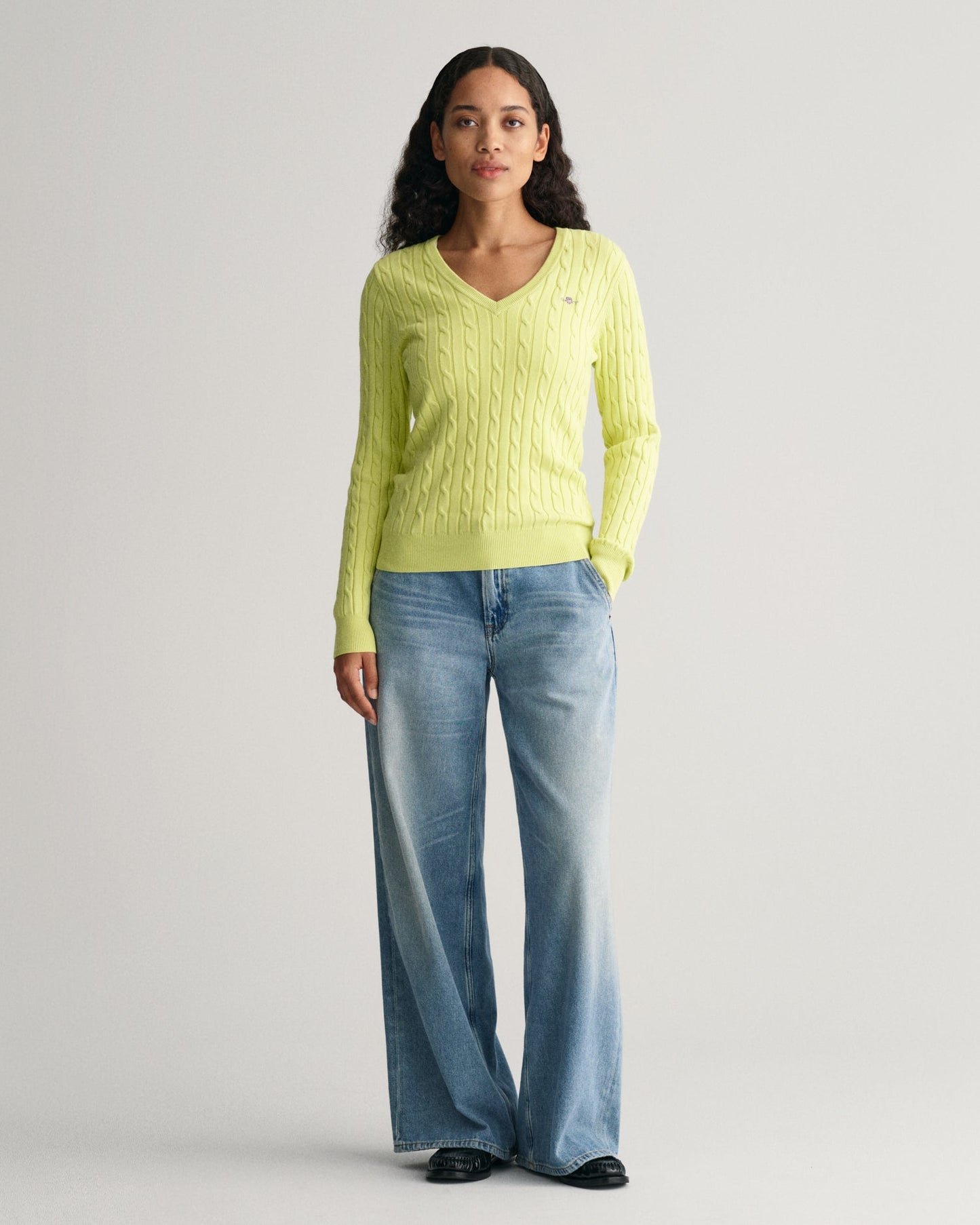 Women's Stretch Cotton Cable Knit V-Neck Sweater - PASTEL LIME