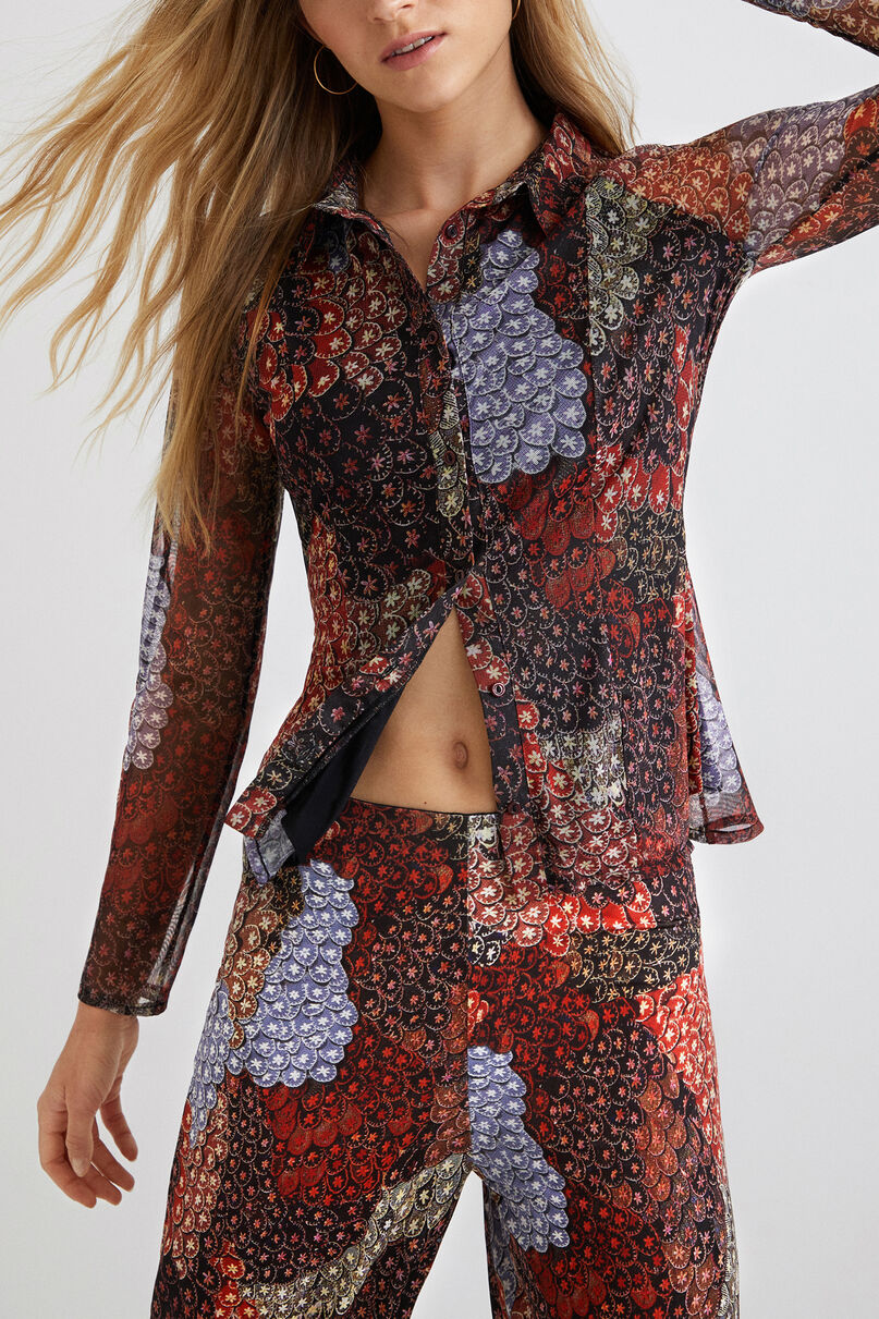 Elastic blouse friezes