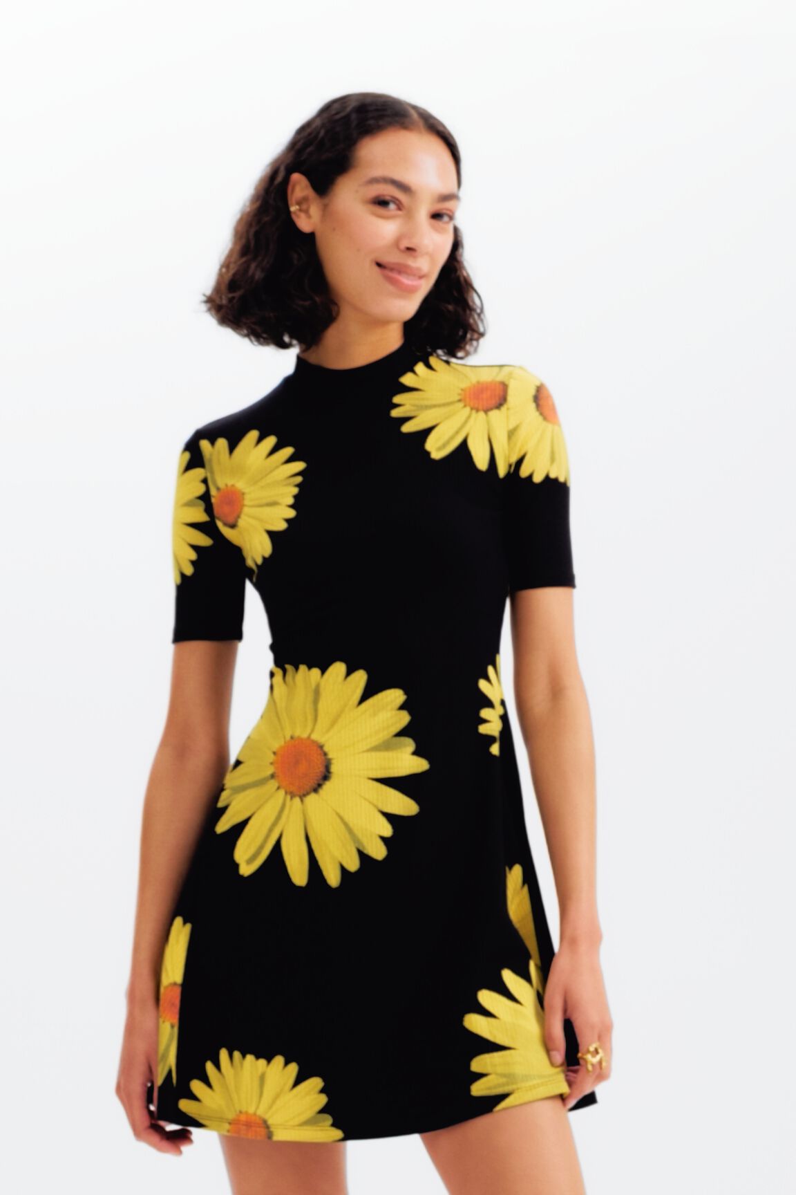 Short daisy dress