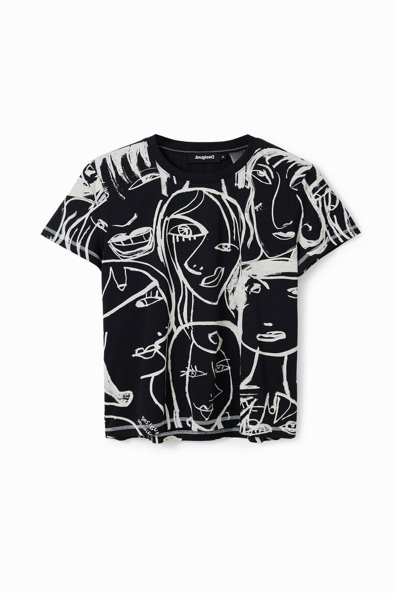 Contrasting face T-shirt