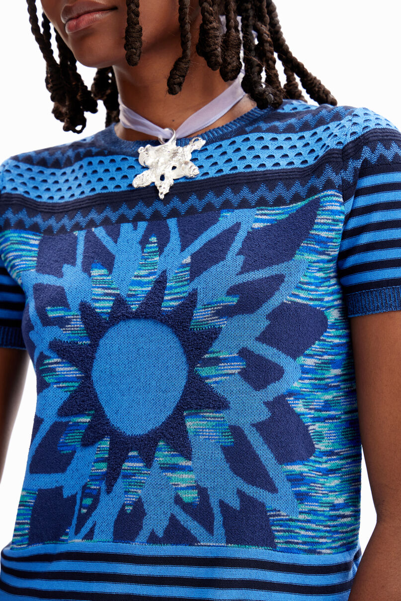 Knit flower T-shirt