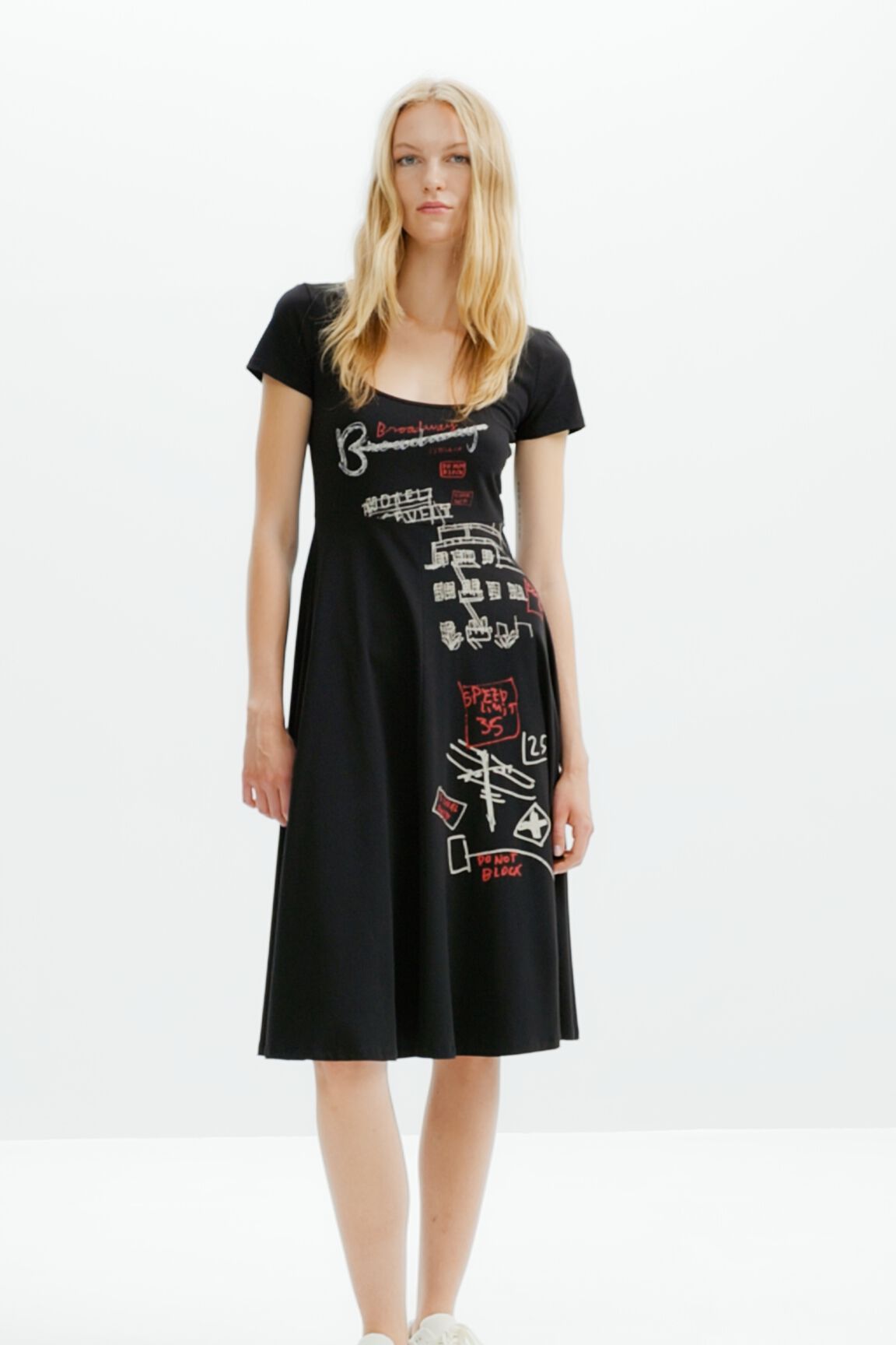 Short arty dress