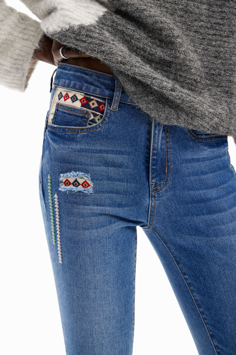 Slim embroidered jeans
