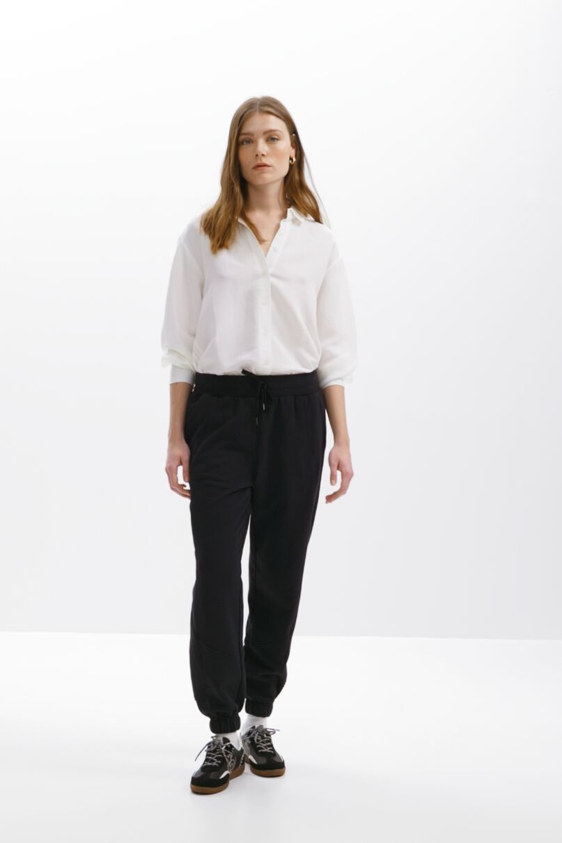 Seamed jogger trousers