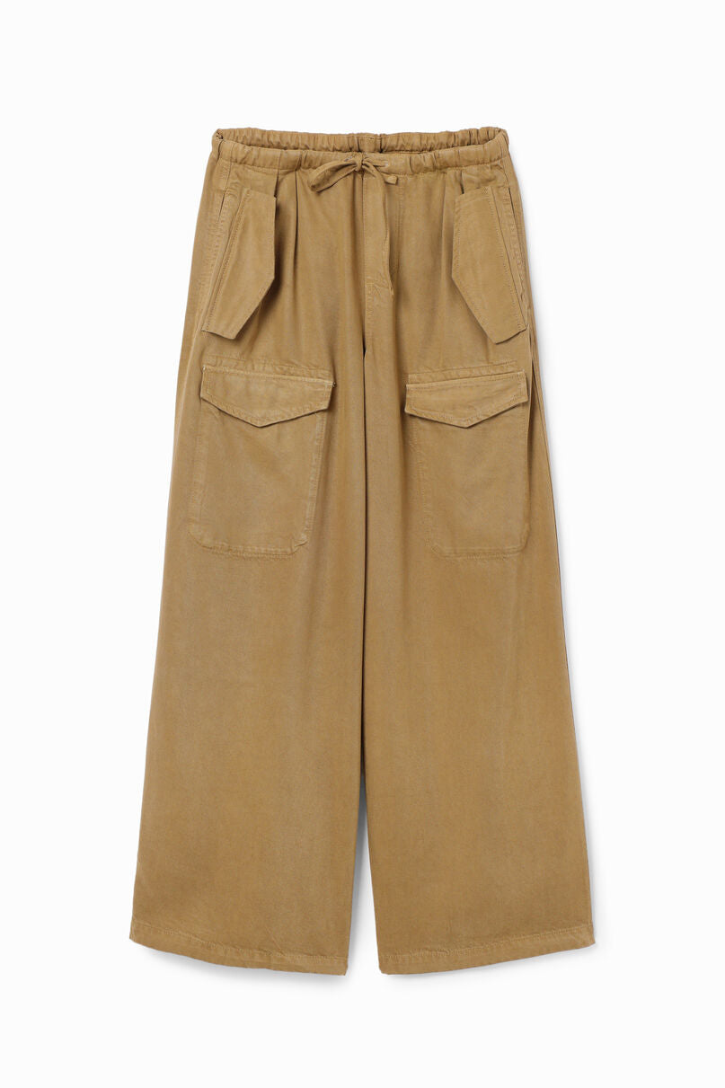 Wide-leg cargo trousers