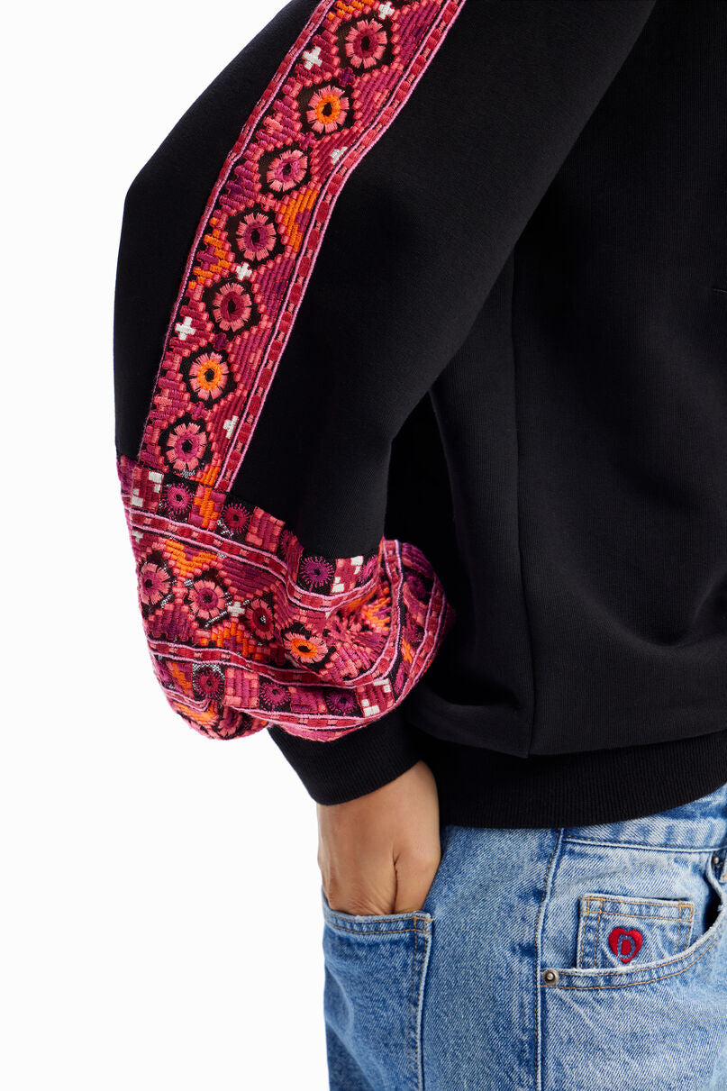 Embroidered balloon sleeve sweatshirt
