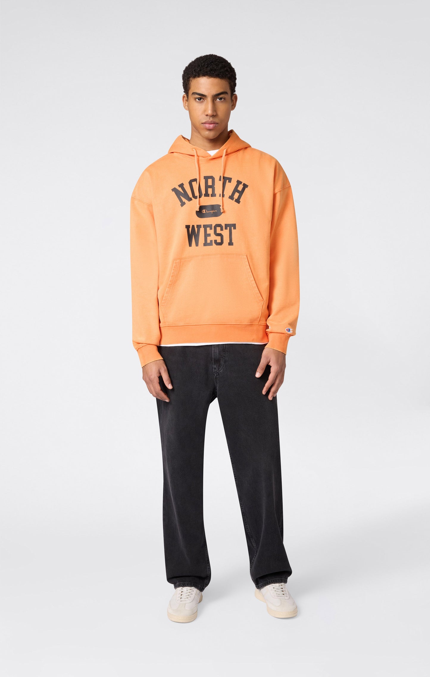 Herren Kapuzenpullover im East-West-Stil