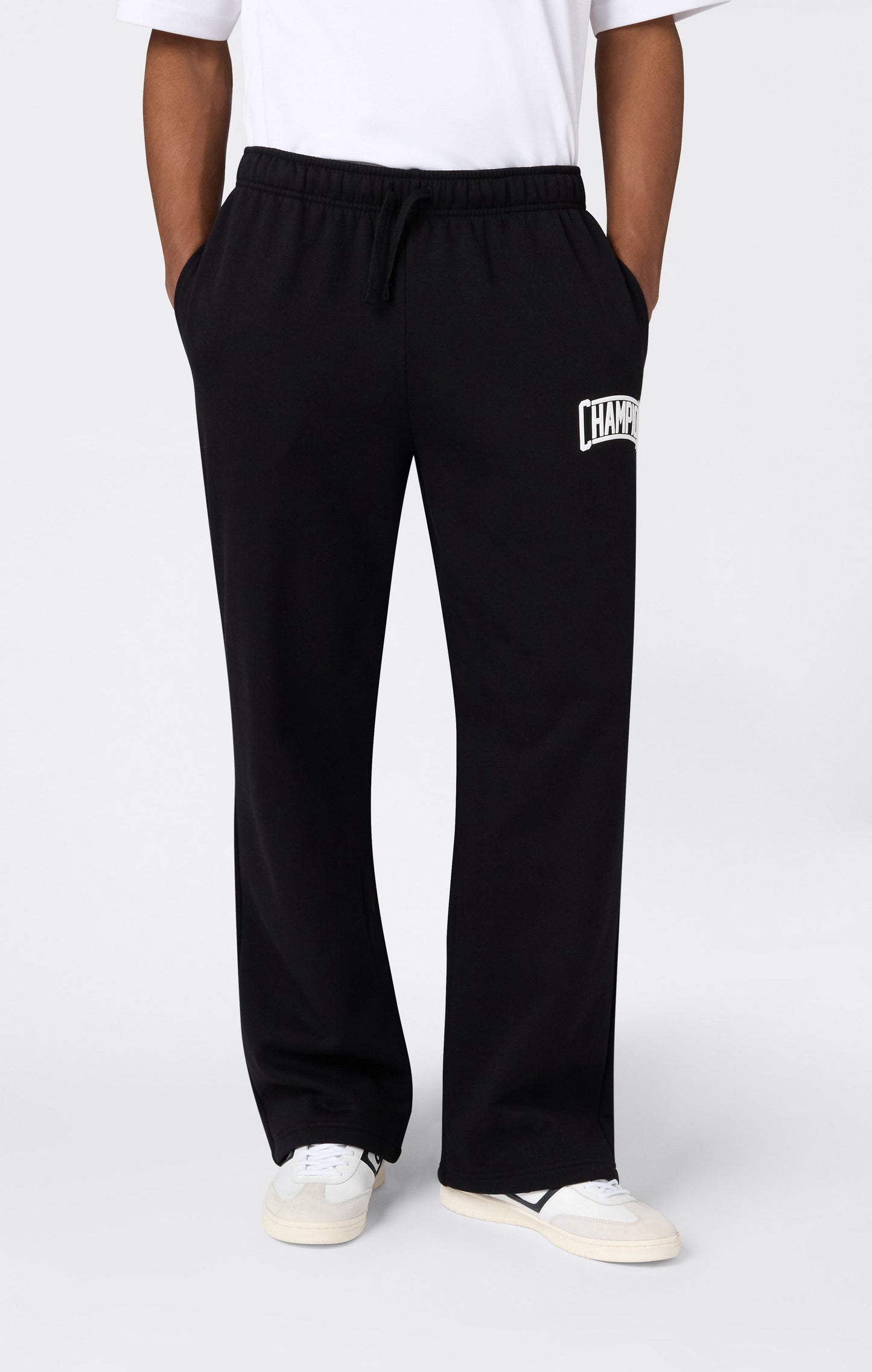 Herrenhose mit geradem Saum, angerauter Innenseite und Puff-Print-Logo