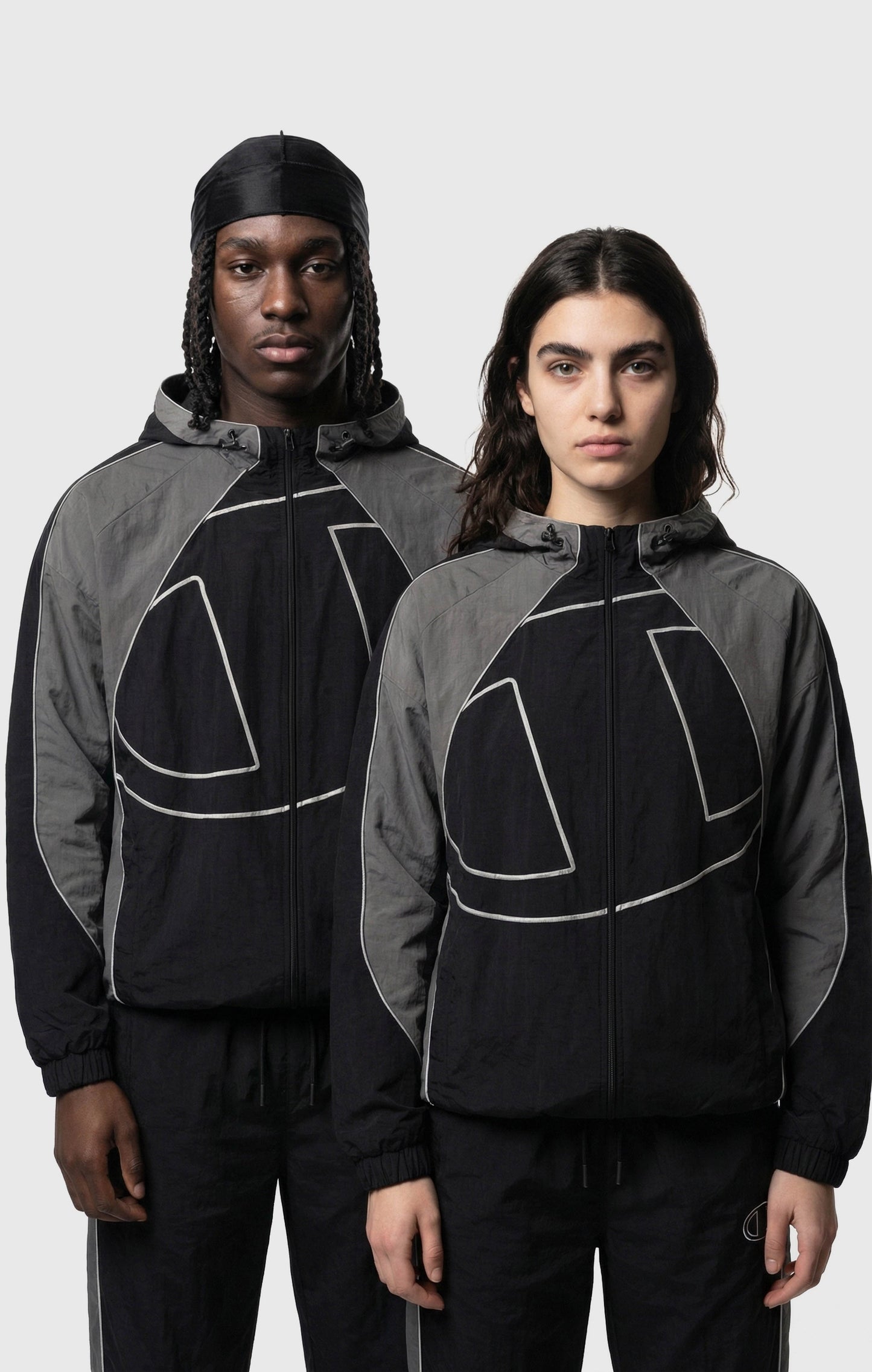 Herren-Trainingsjacke mit durchgehendem Reißverschluss, Kapuze, aus gewebtem Nylon, lockere Passform