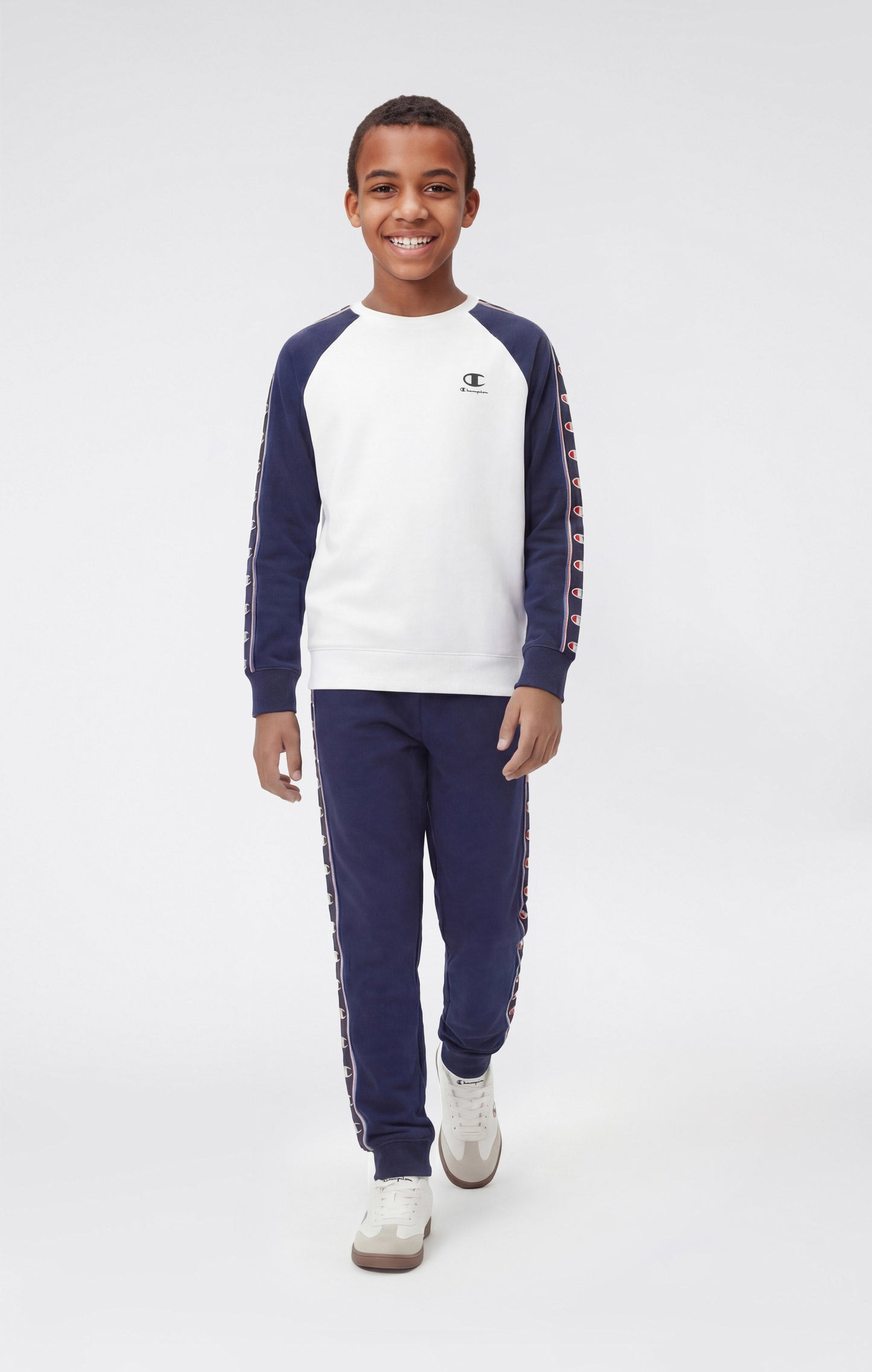 Jungen-Rundhalspullover mit C-Logo-Tape
