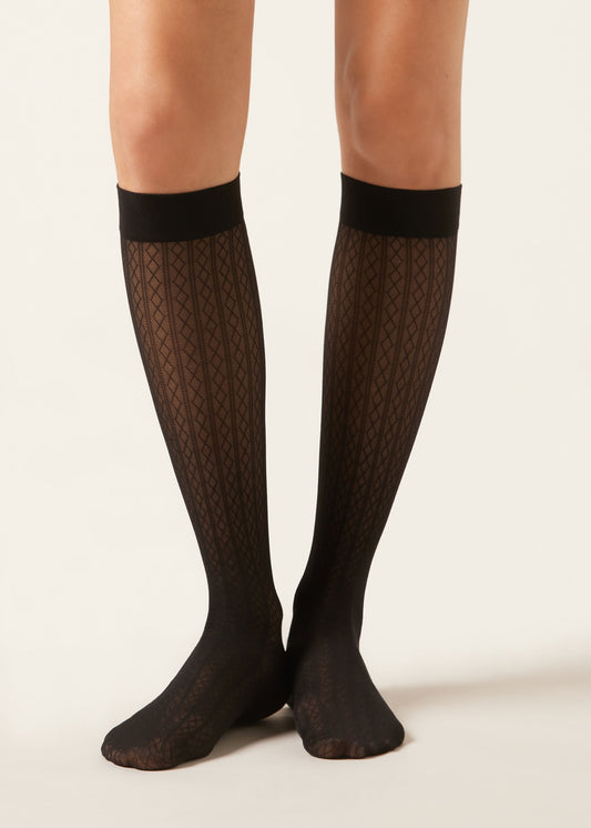 Diamond-Patterned Knee-High-Socks