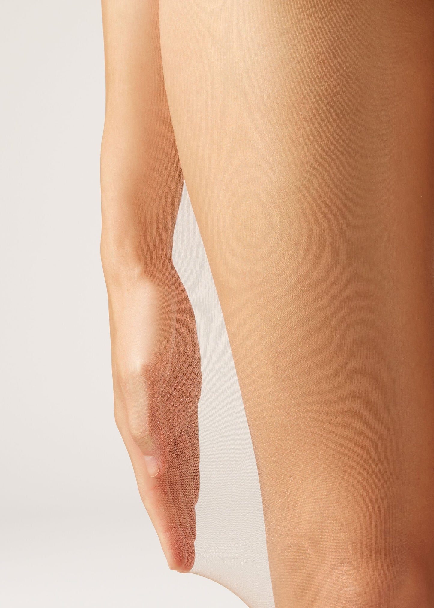 Matt Resistant 8 Denier Sheer Tights